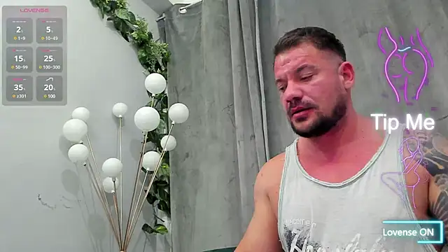 musclemonster31 online show from March 2025 10:52:02 PM