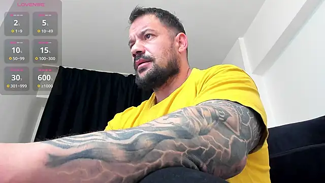 musclemonster31 online show from May 2026 03:13:02 AM