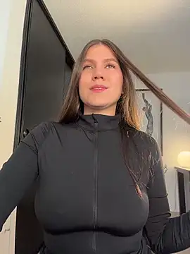 AmelieLaurent  online show from May 2026 11:57:01 PM