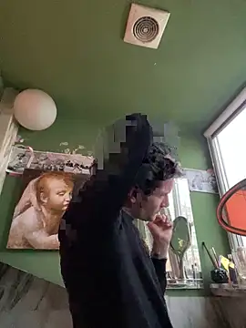 ETHAN MOORE online show from October 2025 01:36:03 PM