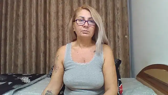 PussyEvely online show from November 2025 05:18:02 AM