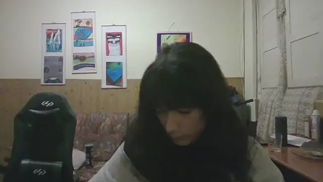 calliemaggotbone online show from November 2025 12:32:01 AM