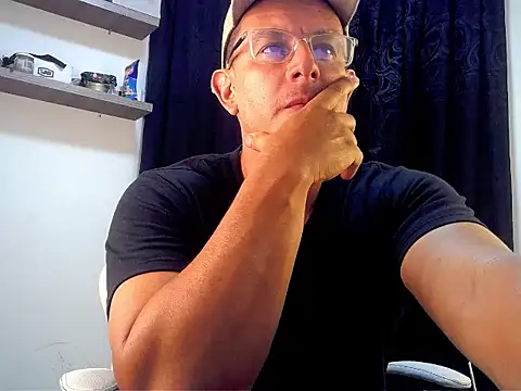 Snapshot of pedropicapi chatting on January 2026 01:00:02 AM pedropicapi online show from January 2026 01:00:02 AM