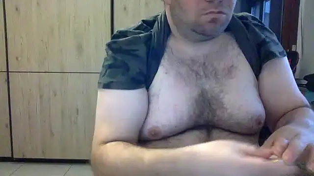 Snapshot of Cazzocollant chatting on December 2024 03:15:01 PM Cazzocollant online show from December 2024 03:15:01 PM