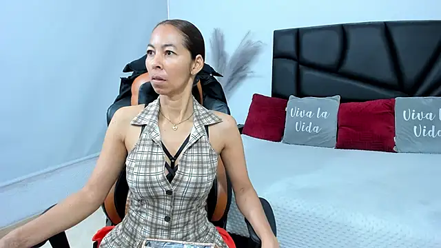 Rosalinda Cortez online show from September 2025 12:53:01 PM