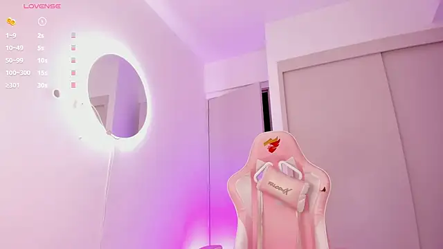 Snapshot of mia_yourmommy chatting on November 2025 03:27:01 AM mia yourmommy online show from November 2025 03:27:01 AM