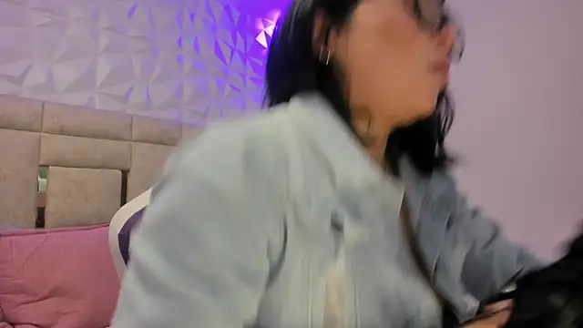 PauletteJ online show from February 2026 12:01:02 PM