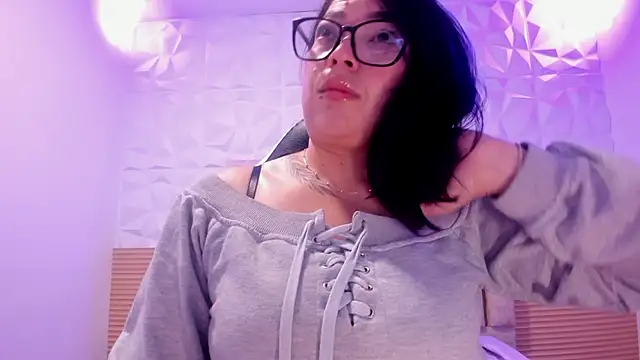 PauletteJ online show from June 2026 11:44:02 AM