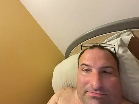 Snapshot of FrankTaylor66 chatting on April 2026 07:41:01 PM FrankTaylor66 online show from April 2026 07:41:01 PM