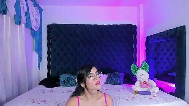 Snapshot of nikolsmithh chatting on December 2025 07:19:02 PM nikolsmithh online show from December 2025 07:19:02 PM