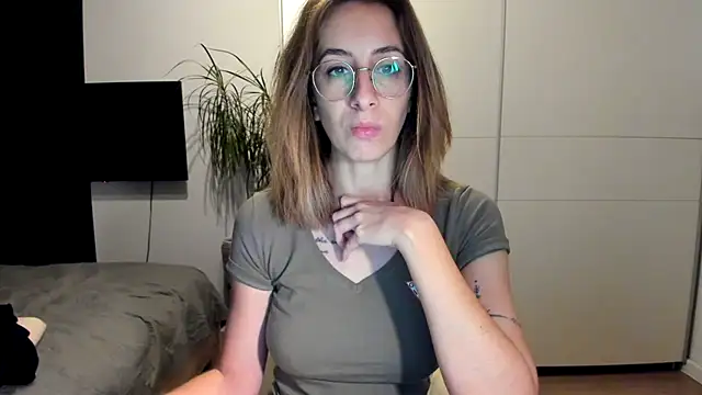 Snapshot of DesireMore90 chatting on December 2024 07:30:02 PM DesireMore90 online show from December 2024 07:30:02 PM