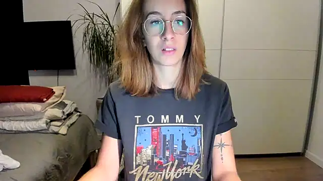 Snapshot of DesireMore90 chatting on January 2025 05:51:02 PM DesireMore90 online show from January 2025 05:51:02 PM