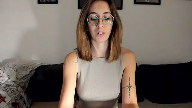 Snapshot of DesireMore90 chatting on January 2025 06:55:02 PM DesireMore90 online show from January 2025 06:55:02 PM