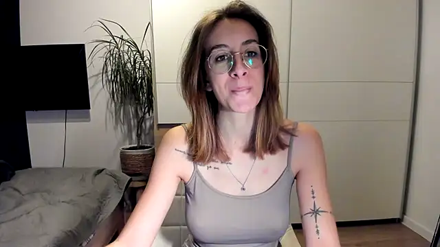 Snapshot of DesireMore90 chatting on January 2025 04:41:01 PM DesireMore90 online show from January 2025 04:41:01 PM