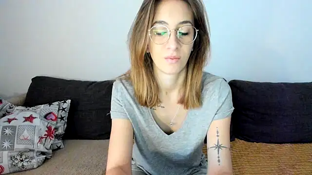 Snapshot of DesireMore90 chatting on February 2025 08:39:02 AM DesireMore90 online show from February 2025 08:39:02 AM