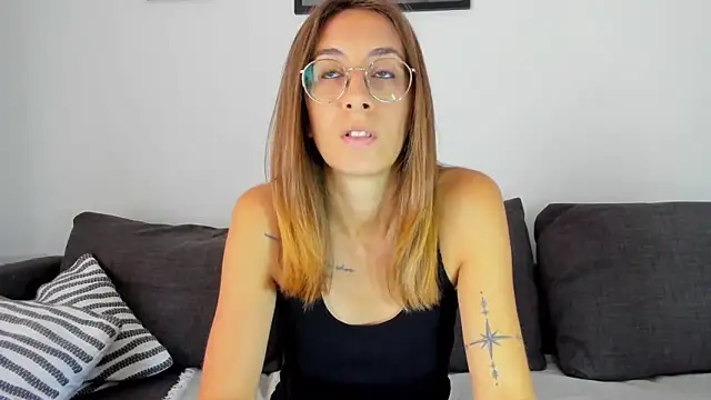 Snapshot of DesireMore90 chatting on September 2025 02:21:01 PM DesireMore90 online show from September 2025 02:21:01 PM