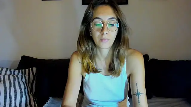 Snapshot of DesireMore90 chatting on October 2025 09:03:02 PM DesireMore90 online show from October 2025 09:03:02 PM