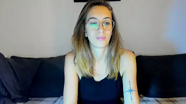 Snapshot of DesireMore90 chatting on October 2025 09:57:01 PM DesireMore90 online show from October 2025 09:57:01 PM