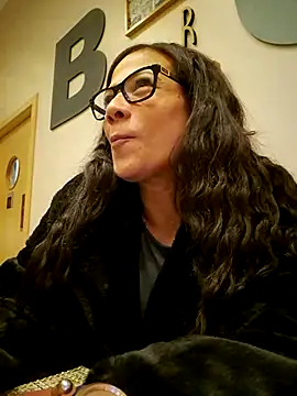 Snapshot of Allana_Squirt chatting on March 2025 09:59:02 PM Allana Squirt online show from March 2025 09:59:02 PM