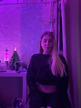 Snapshot of VeraSerephina chatting on December 2025 10:27:02 PM VeraSerephina online show from December 2025 10:27:02 PM