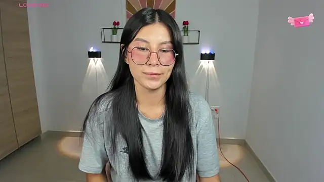 Snapshot of emily_villamil chatting on November 2025 09:59:01 PM emily villamil online show from November 2025 09:59:01 PM