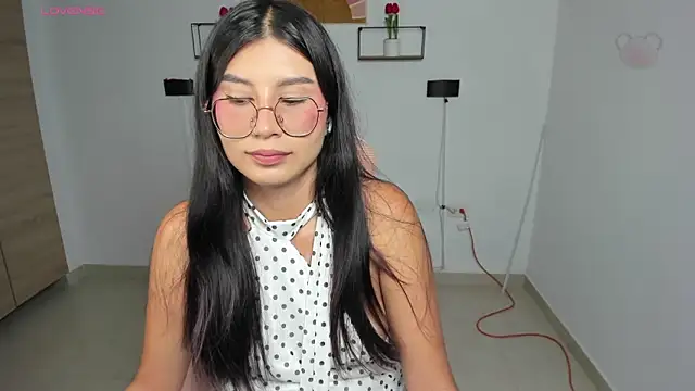 emily villamil online show from March 2026 08:46:02 PM