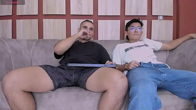 Snapshot of blessmyneighbors2 chatting on December 2024 08:13:01 PM blessmyneighbors2 online show from December 2024 08:13:01 PM
