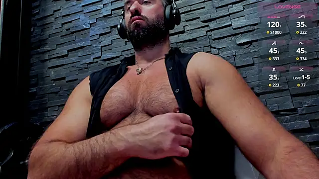 Snapshot of David_Big_Daddy chatting on September 2025 08:01:02 PM David Big Daddy online show from September 2025 08:01:02 PM