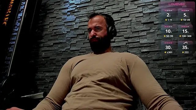 Snapshot of David_Big_Daddy chatting on October 2025 10:29:01 PM David Big Daddy online show from October 2025 10:29:01 PM