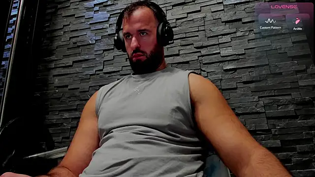 Snapshot of David_Big_Daddy chatting on October 2025 10:43:02 PM David Big Daddy online show from October 2025 10:43:02 PM