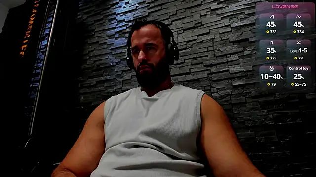 Snapshot of David_Big_Daddy chatting on October 2025 10:55:02 PM David Big Daddy online show from October 2025 10:55:02 PM