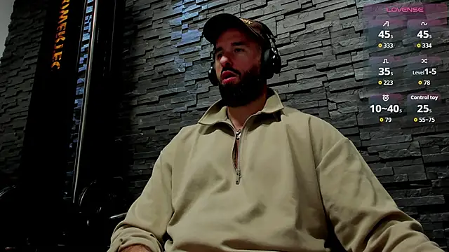 Snapshot of David_Big_Daddy chatting on October 2025 08:42:01 PM David Big Daddy online show from October 2025 08:42:01 PM