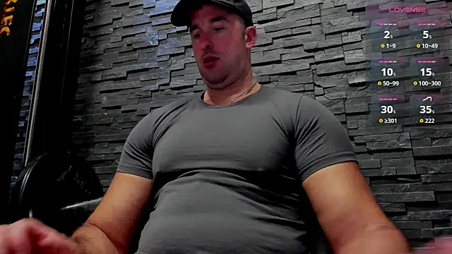 Snapshot of David_Big_Daddy chatting on October 2025 12:58:01 AM David Big Daddy online show from October 2025 12:58:01 AM