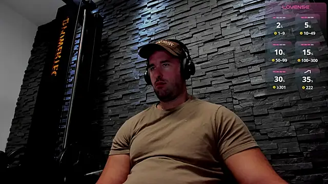 Snapshot of David_Big_Daddy chatting on October 2025 07:37:01 PM David Big Daddy online show from October 2025 07:37:01 PM