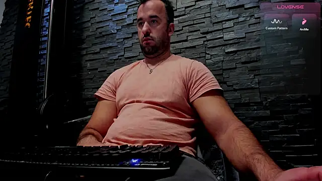 Snapshot of David_Big_Daddy chatting on November 2025 06:19:02 PM David Big Daddy online show from November 2025 06:19:02 PM