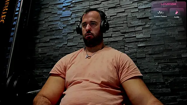 Snapshot of David_Big_Daddy chatting on November 2025 08:40:01 PM David Big Daddy online show from November 2025 08:40:01 PM