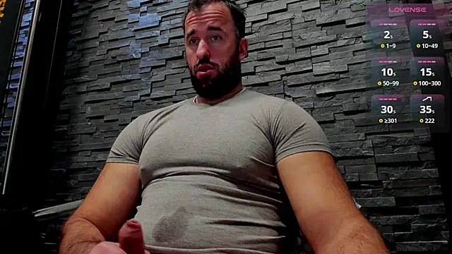 Snapshot of David_Big_Daddy chatting on November 2025 06:33:01 AM David Big Daddy online show from November 2025 06:33:01 AM