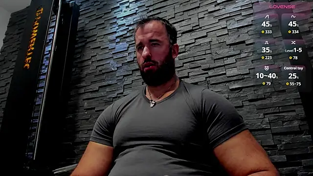 Snapshot of David_Big_Daddy chatting on November 2025 06:37:02 PM David Big Daddy online show from November 2025 06:37:02 PM