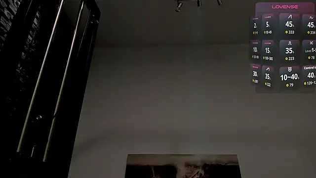 Snapshot of David_Big_Daddy chatting on November 2025 08:22:02 PM David Big Daddy online show from November 2025 08:22:02 PM