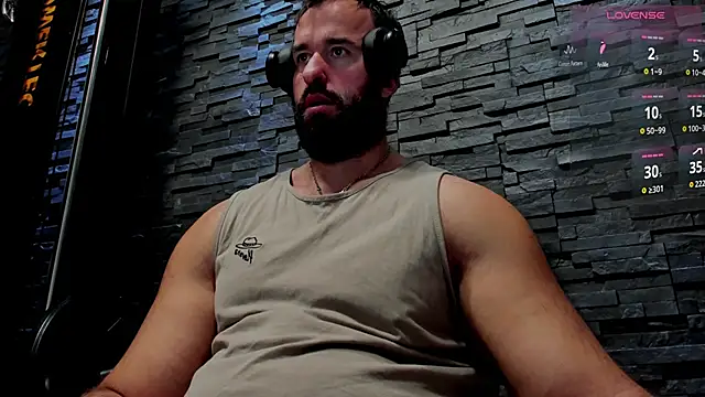 Snapshot of David_Big_Daddy chatting on December 2025 10:27:02 PM David Big Daddy online show from December 2025 10:27:02 PM