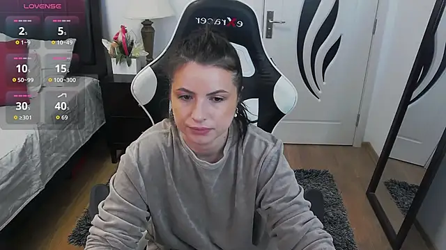 AmyPure  online show from April 2026 04:48:01 AM