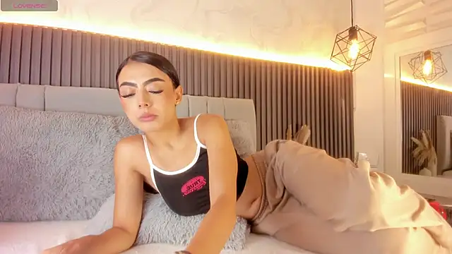 SHANONCLARK online show from November 2025 07:16:02 PM