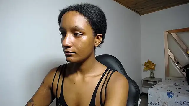 Snapshot of cattleya_hotgirl chatting on December 2024 11:02:02 PM cattleya hotgirl online show from December 2024 11:02:02 PM