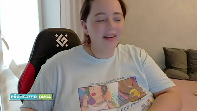 MargoCurves online show from January 2025 08:42:01 AM