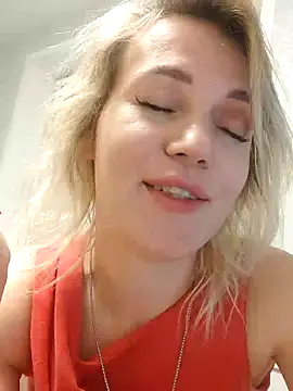 Snapshot of Linda_Gregory chatting on December 2024 01:15:02 AM Linda Gregory online show from December 2024 01:15:02 AM