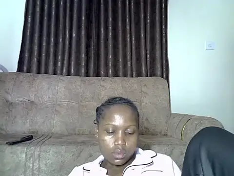 AurelAda online show from December 2025 11:33:02 PM