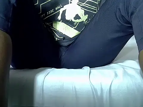 Snapshot of AurelAda chatting on February 2026 12:55:01 AM AurelAda online show from February 2026 12:55:01 AM