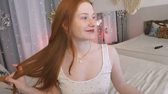 FiaMoor online show from December 2025 06:54:02 AM