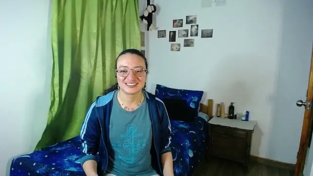 Snapshot of monkeywillwhite chatting on October 2025 02:11:02 AM monkeywillwhite online show from October 2025 02:11:02 AM