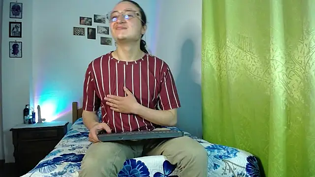 Snapshot of monkeywillwhite chatting on November 2025 12:09:01 AM monkeywillwhite online show from November 2025 12:09:01 AM